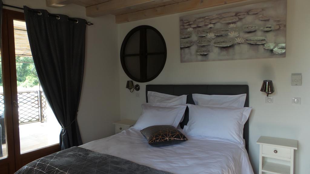 Bastide De Mazan Guest house Riez